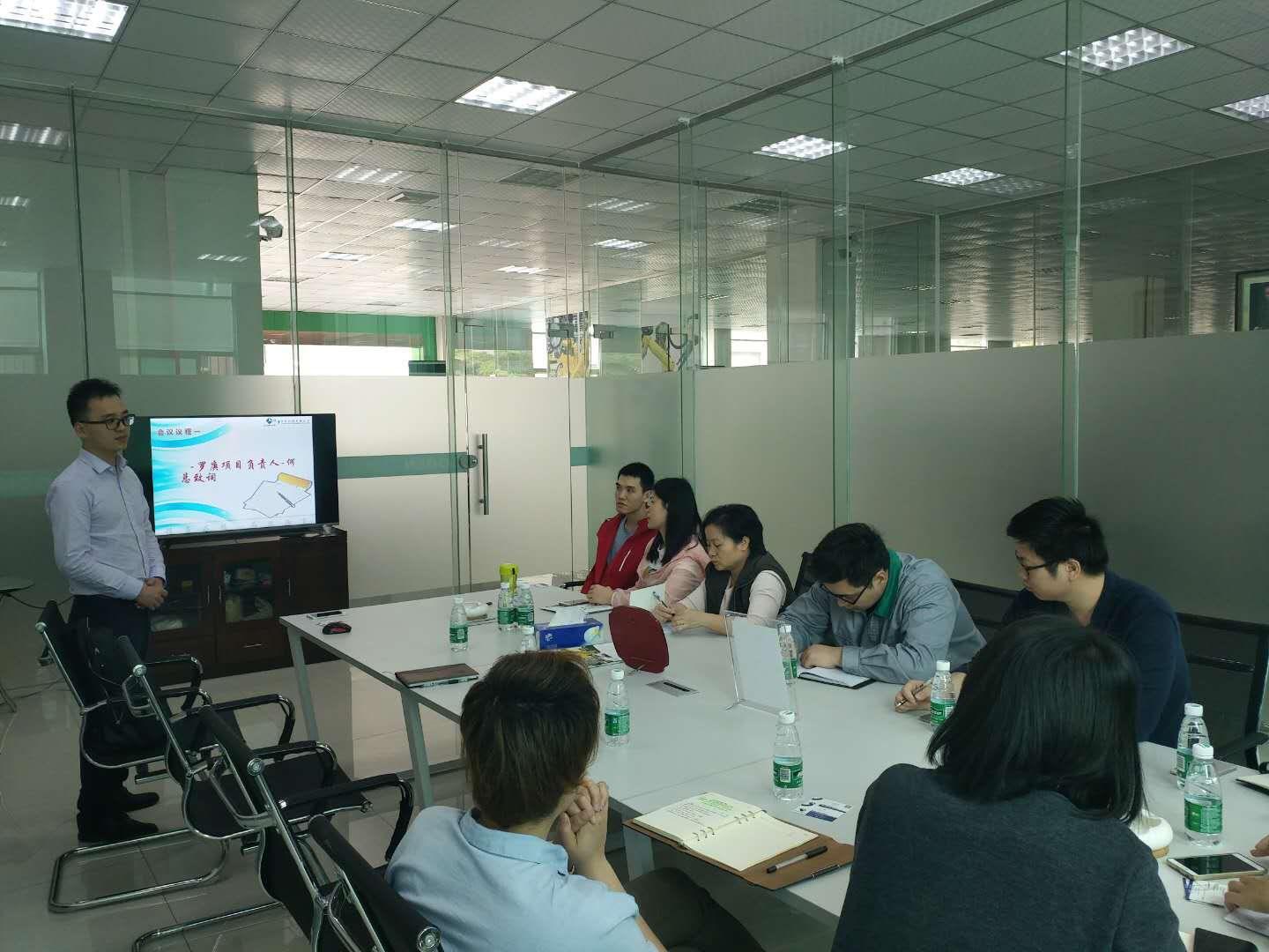 祝贺罗庚机器人签约顺景乐动体育平台官方网站_乐动（中国）